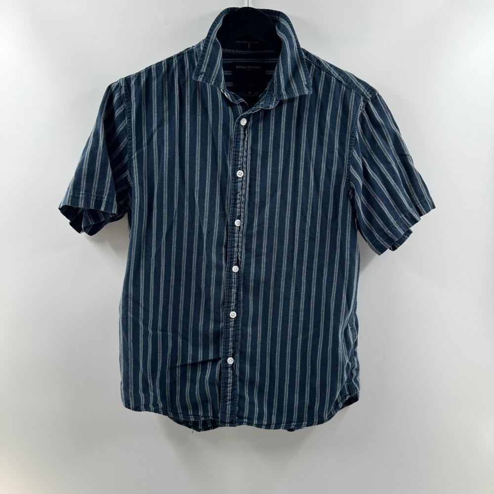 Banana Republic Blue Striped Button Up Shirt Men’s Size Medium